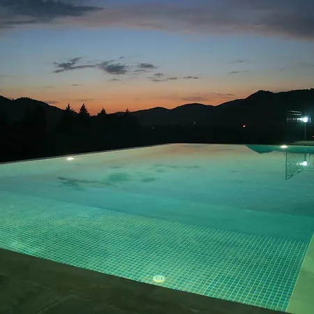 Hotel 5 Kaza *